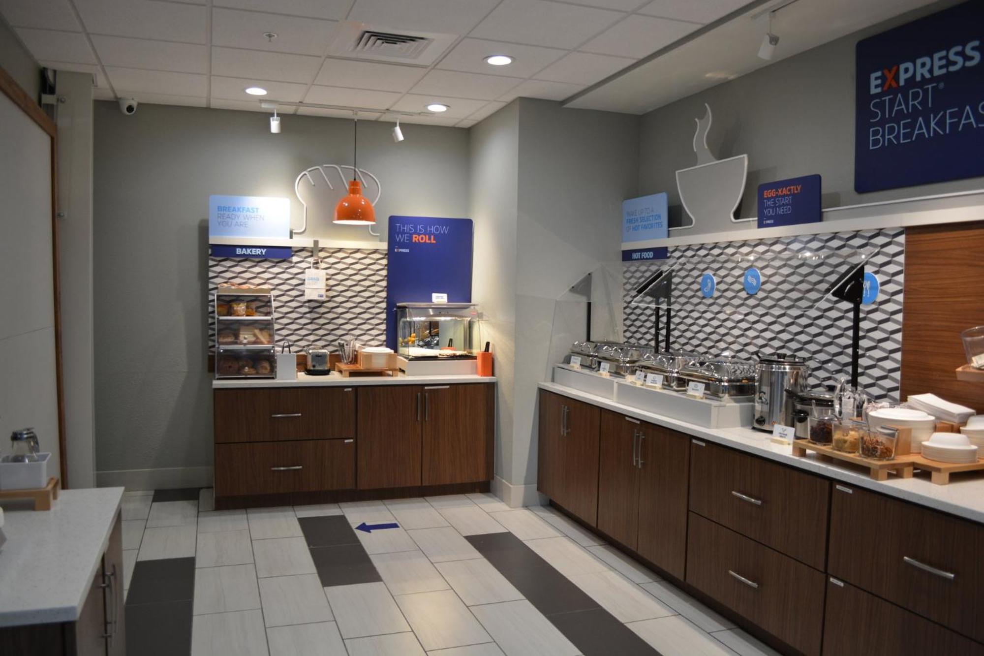 Holiday Inn Express & Suites リベラル エクステリア 写真