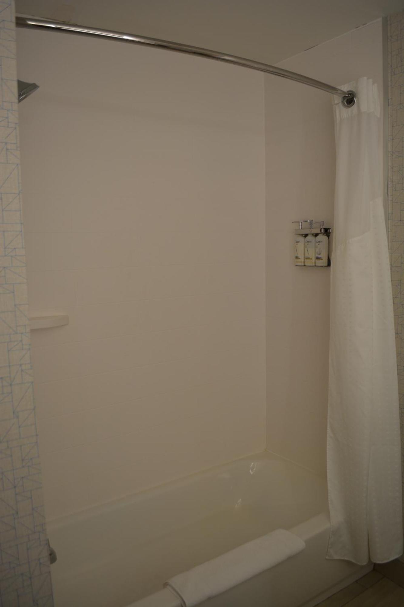 Holiday Inn Express & Suites リベラル エクステリア 写真